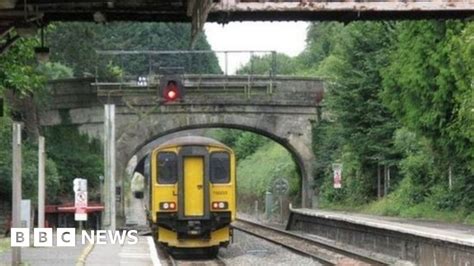 Cirencester to Kemble railway: Plan to restore services