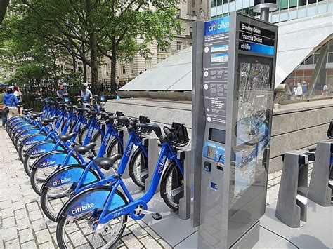 Citi Bike Docking Stations - hub.arcgis.com