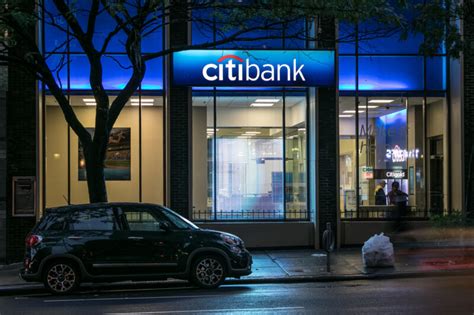 Citibank offers national customer service for its banking services. H