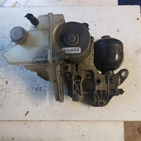 If you have a semi-automatic (sensodrive) Peugeot or Citroen and are having transmission problems pointing towards a clutch actuator or gearbox actuator fault then give us a call today on 0203 815 9441 Citroen C4 and DS4 Online Support with user help forums, FAQ's and Technical guides. . 