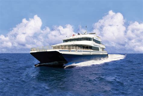Boston Harbor City Cruises tilbyder Provincetown Fast Ferry-færgen fra Long Wharf i Boston til MacMillan Wharf i Provincetown på kun 90 minutter. Færgen sejler fra maj til oktober. Er Provincetowns hurtigfærge i drift året rundt? 