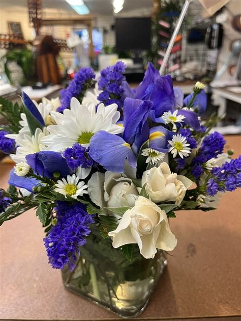 City florist. Welwyn Garden City florists, same & next day flowers delivered in St Albans, Wheathampstead, Harpenden, Welwy. Same day delivery and collection service in Welwyn garden City, Welwyn, St Albans, Hatfield, Harpenden and Hertford. 01707 332 430 . info@pmflorist.co.uk 01707 332 430 ... 