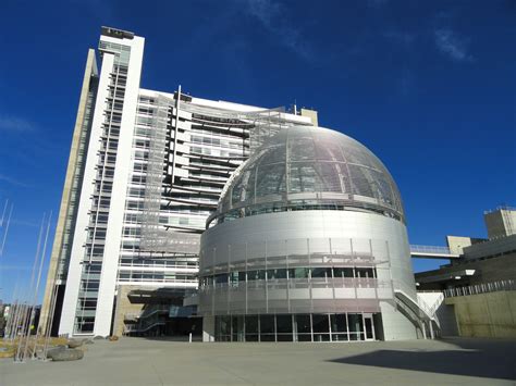 City hall of san jose. Despite the frequent attention given Southern California cities, some of the state’s biggest cities, and some of America’s most densely populated, lie in the north. Some of these i... 