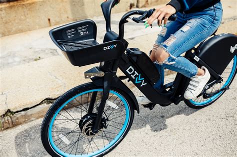 City of Chicago :: CDOT Introducing New Divvy Ebike Fleet on …