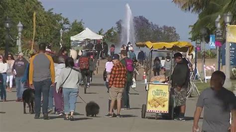 City of San Diego looks to toughen street vendor law