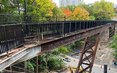 City of Toronto set to close Rosedale Valley Road on weekend for bridge removal