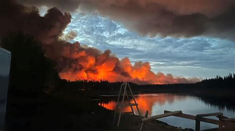 City of Yellowknife declares state of local emergency due to wildfires