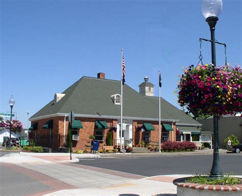 City of canby. Administration provides a number of direct and support services including overall day-to-day management of operations for the City organization and City Council by the City Administrator. Additional responsibilities of the department include the office of the City Recorder, and legal counsel to the Mayor and City Council through the office of the City Attorney. 