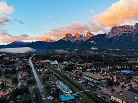 City of canmore. Virtual Town Hall. What’s in this section. Located on Treaty 7 Territory, Canmore is nestled in the heart of the Bow River Valley and flanked by peaks on all sides. Once a small coal mining town, Canmore is now a bustling home to adventurers, creators, … 