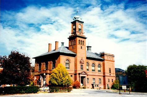 City of claremont nh. Apr 20, 2020 · Learn how Claremont, a historic mill city, transformed its downtown and revitalized its economy with visionary leadership and community spirit. Read about the success stories of local businesses, the Opera House, and the riverfront development. 