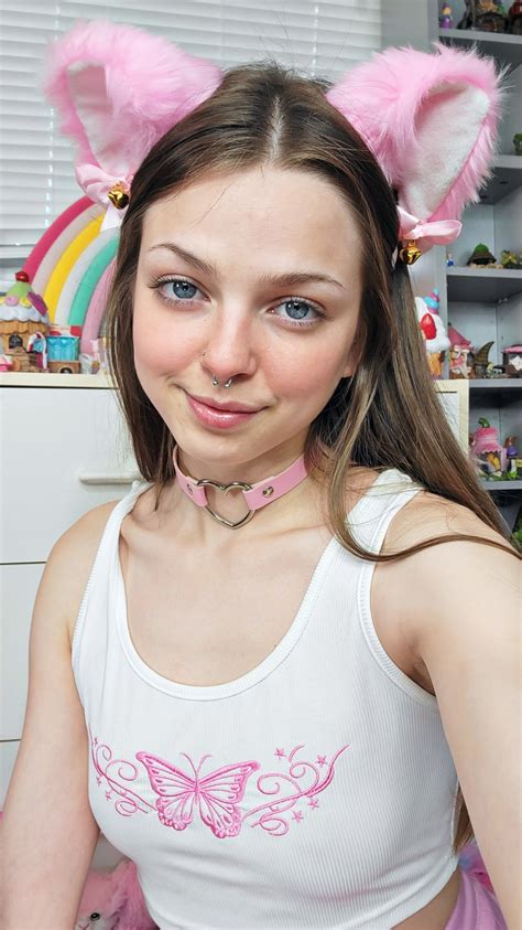 New collections of Claire Stone Bear (cclaire.bbearxo) sex tape and nude topless from her onlyfans account. The influencer Cclaire.bbear is a famous and well known TikTok personality, Instagram star, YouTuber and onlyfans creator for adults contents. She has modelled for BoutineLA. The star who has gained fame for her cclaire_bbear channel. She primarily posts fitness