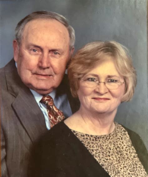 Clanton al obits. Doyle Robinson's passing at the age of 84 on Saturday, April 1, 2023 has been publicly announced by Ellison Memorial Funeral Home - Clanton in Clanton, AL. According to the funeral home, the ... 