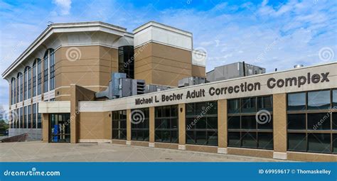 Clark county indiana jail roster.  Becher Adult Correctional Complex is...