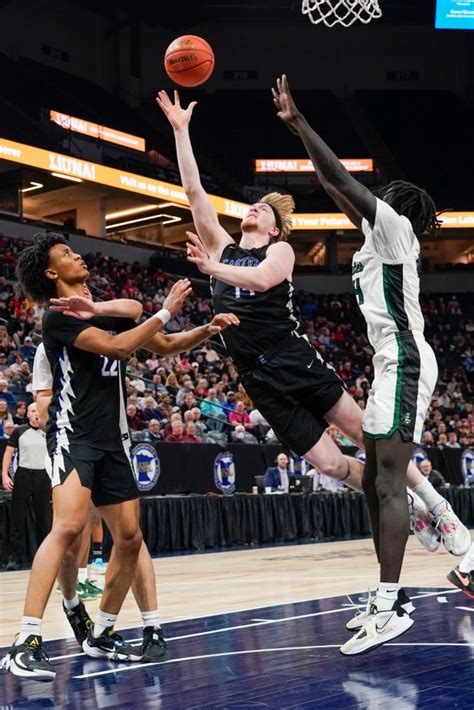 Class 4A boys basketball semifinal: Park Center’s late-game defense leads Pirates past Eastview