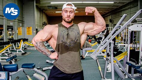 th?q=Classic Physique Star Chris Bumstead's Off-Season Arm Training