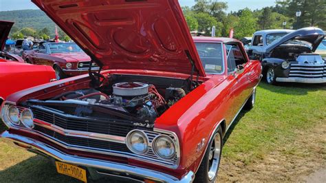 Classic car show cruises to Lake George in September