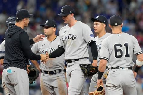 Clay Holmes, Yankees implode in ninth as Marlins steal series