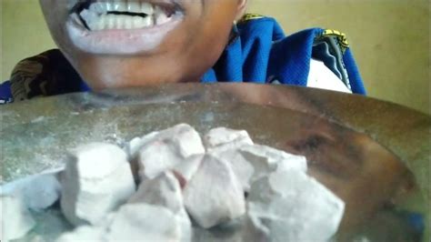 Clay eating and swallowing.  #clayasmr #clayeating #claypaste #asmr brown and caramel s...