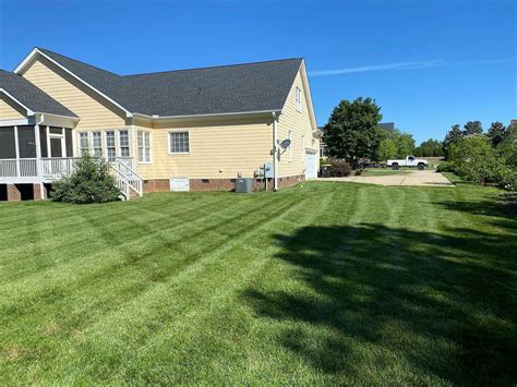 Clayton, NC Lawn Care & Weed Control Barefoot Lawn Care