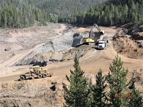 Cleaning Up One Million Cubic Yards of Dirt : CEG