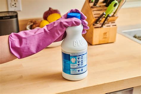 Cleaning bleach. Oct 20, 2017 · Mix a solution of 1 cup chlorine bleach in 2 gallons (7.5 liters) water. Scrub vigorously with a stiff or wire brush and rinse. If any stains remain, scrub again using 1/2 cup washing soda (this ... 