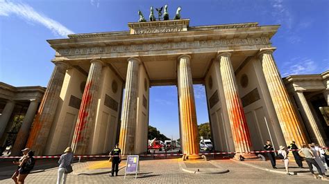 Cleanup of Berlin’s Brandenburg Gate after climate protest to be longer and more expensive