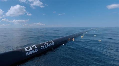 Cleanup system of Boyan Slat entered the Pacific Ocean