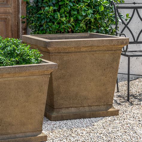 Amazon.com: Large Outdoor Planters Clearance. 1-4