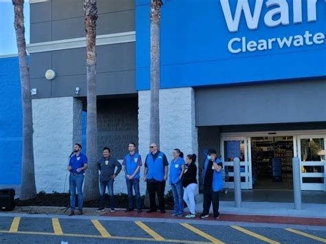 Clearwater walmart. Luggage Store at Clearwater Supercenter Walmart Supercenter #2081 23106 Us Highway 19 N, Clearwater, FL 33765. Open ... 