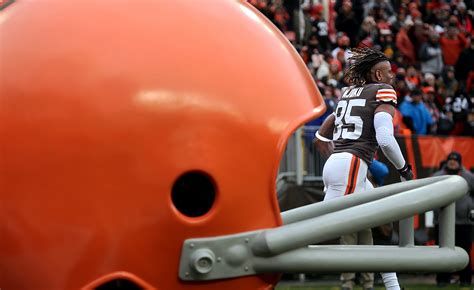 Cleveland Browns tight end suffers 'burn injuries to face'