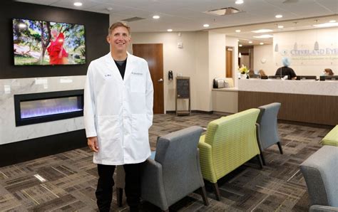 Cleveland Eye Clinic opens 8th location, in Avon