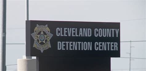 Cleveland county detention center.  Find current inmates, view charges, bon...