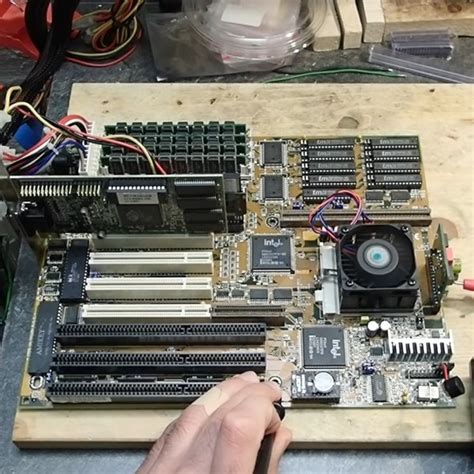 Clever Motherboard Hack Brings Late 90’s Motherboard Into The …