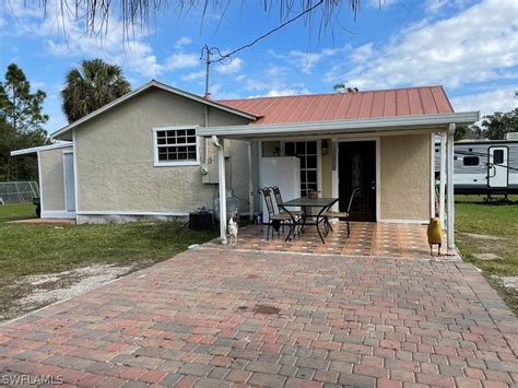 Clewiston homes for sale. The average sale price for homes in Clewiston, FL over the last 12 months is $347,850, up 23% from the average home sale price over the previous 12 months. Home Trends Median Price (12 Mo) $285,000. Median Single Family Price. $315,000. Median Townhouse Price. $199,900. Median 2 Bedroom Price. $182,500. 