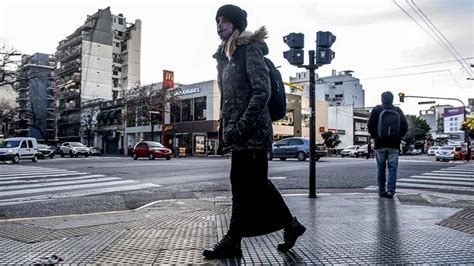 Clima hoy: Seguirá el efecto frente frio con lluvia (10%)