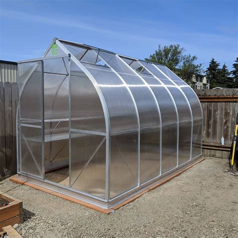 Polycarbonate ClimaPod 9×14 Greenhouse in winter. There are several reasons why the structure may become unusable: Poor quality frame.Winter is a harsh time for greenhouses, as they have to withstand winds, snow and temperature changes.. 