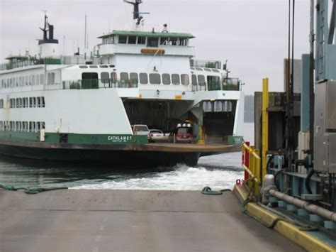 The Clinton Ferry operates on a daily schedule, with departures every 25-35 minutes starting at 4:40AM. The last departure leaves Clinton at 12:30AM. For exact departure times, please check the schedule.. 