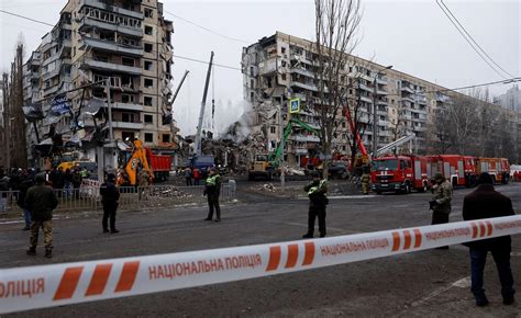 Clip: Destruction in Dnipro after fatal UAV strike