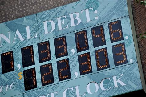 Clock ticks as debt ceiling deadline nears