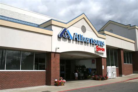 Closest albertsons. About Albertsons Tucson - Broadway and Harrison. Visit your neighborhood Albertsons located at 9595 E Broadway, Tucson, AZ, for a convenient and friendly grocery experience! From our deli, bakery, fresh produce and helpful pharmacy staff, we've got you covered! Our bakery features customizable cakes, cupcakes and more while the deli offers a ... 