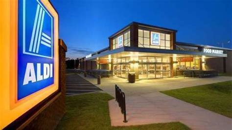Aldi has entered an agreement to purchase all outstanding shares in Southeastern Grocers, the parent company of Winn-Dixie and Harveys, thereby securing the acquisition of around 400 stores ....