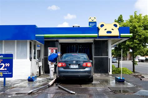 Brown Bear Car Wash protects your car and preserves its value by using gentle, environmentally friendly, biodegradable cleaning detergents specially formulated for Northwest driving conditions. At our car wash locations you'll find clean, well-kept facilities with an unrivaled commitment to customer service.. 