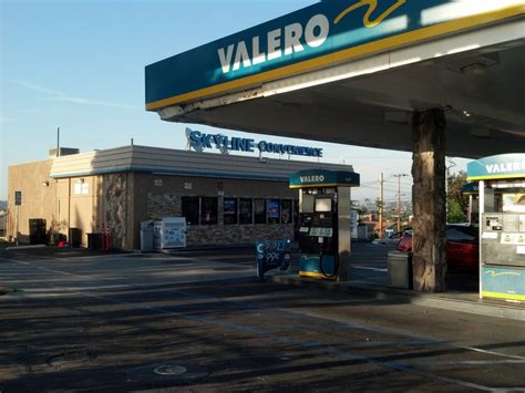 Closest valero gas station. Consumer Assistance - (866) 297-6093 or email CustomerSupport@Valero.com Our Commitment to Communities Ways to Pay Refining Fuels Responsibility Responsibility Find a Valero gas station near you. Drive to a Valero store for quality gasoline with pay-at-the-pump convenience. While you're there, pick up some coffee or snacks. 