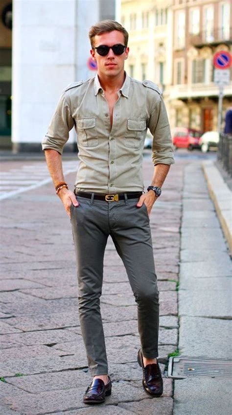 Clothes for short men. Chinos for Short Men; Chinos for Short Men. Chinos from Under 510 are designed to fit the short man without any additional alterations. Like all of our pants, they come in a slim-tapered fit that makes men look taller and leaner whilst giving men a more youthful appearance! ... Under 510 makes clothing for us shorter guys. Since the average height … 