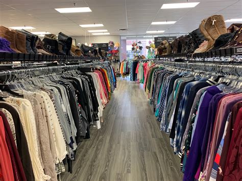 8 reviews and 10 photos of CLOTHES MENTOR "Great place! Lots of very nice clothes, shoes and purses...best prices around. Store is clean and staff is wonderful. More womens brands but for teens Plato's Closet is right next door, i love both stores!".