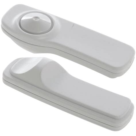 Clothing security tag. Clip Tag. A versatile one-piece product protection solution that that clips onto flexible packaging. Learn More. Our wide range of hard tag alarm systems provide maximum protection from everything from eyeware to golf clubs. Click here to view all our different hard tags. 