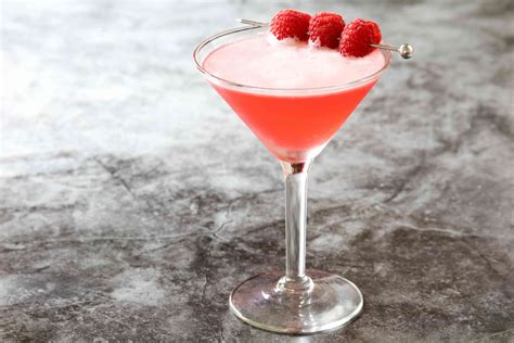 Clover club cocktail ingredients. Method. Simmer the raspberries in the water in a small saucepan until the water and berries are the same color (around 5-10 minutes) Strain the juice through a fine-mesh strainer while pressing the berries to extract their juice. While the liquid is … 