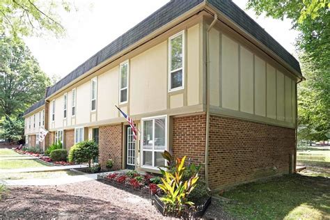 Cloverleaf lake townhouse apartments. Two & Three-Bedroom Homes Available! 2 BR 2 bed / 1.5 bath / 1065 Sq.Ft / From $1,498 * Unit 1127 - Available Now * Unit 6922 - Available Now * Unit 6818 - Available Now Cloverleaf Lake... Adorable, Open Kitchen - apts/housing for rent - apartment rent - … 