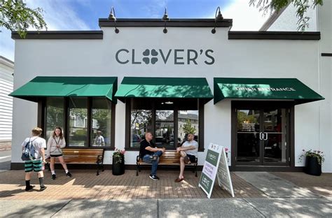 Clovers restaurant. Made Fresh Daily With Love neighborhood CAFé & wine bar Bringing you food & w ine that is fresh, casual, and simple. A place where the service is efficient and the hospitality is heartfelt.. Breakfast & L unch (Walk-in Only). 7am-2pm … 