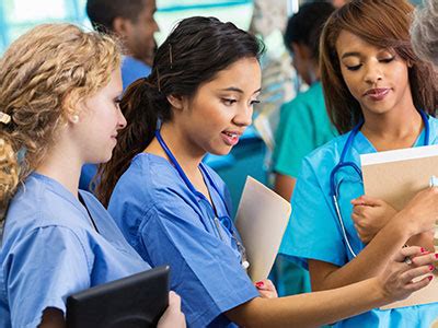 LEARN MORE Mar 16, 2024 · Find out how to become a Certified Nurse Assistant/Aide in Texas, including CNA classes, courses, programs, and more. . 